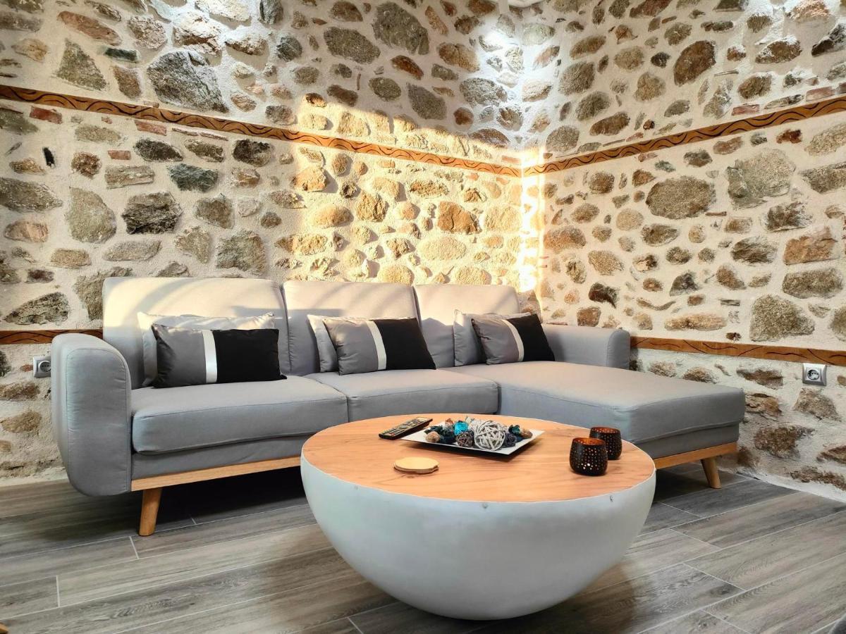 Dream Nest Meteora Apartment กาลัมปากา ภายนอก รูปภาพ